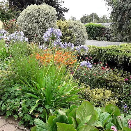 Les Vallées Bed and breakfast