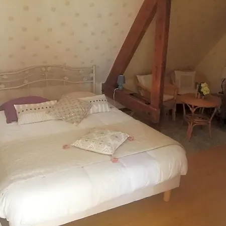 Les Vallees Bed & Breakfast Saint-Quentin-sur-le-Homme