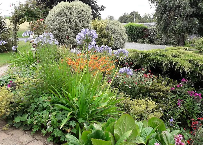 Les Vallees Bed and Breakfast